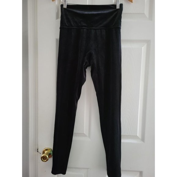 Spanx Black Velvet legging Slimming Shapewear size medium soft - Picture 3 of 12